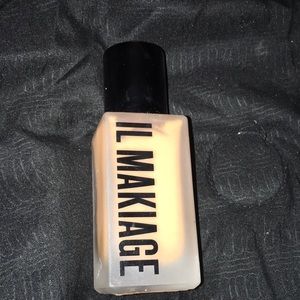 COPY - IL Makiage Foundation #140 “Woke Up Like T…